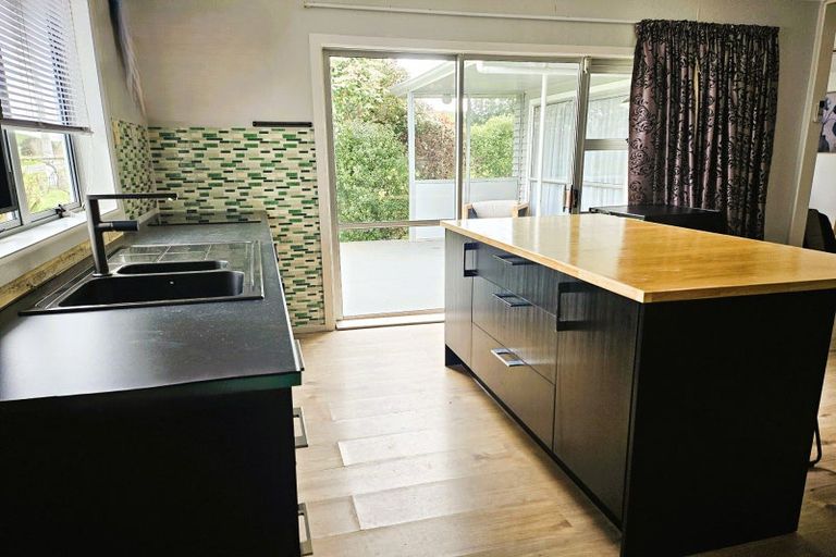 Photo of property in 3 Heretaunga Road, Maharahara, Dannevirke, 4972