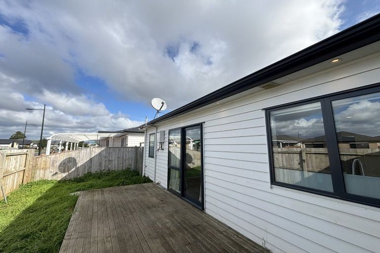 Photo of property in 38 Koroheke Road, Takanini, 2110