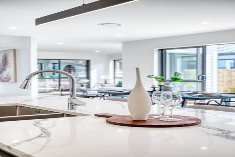 Photo of property in 24 Babina Avenue, Kumeu, 0810