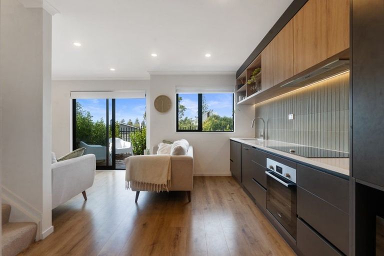 Photo of property in 9c Glamorgan Drive, Torbay, Auckland, 0630