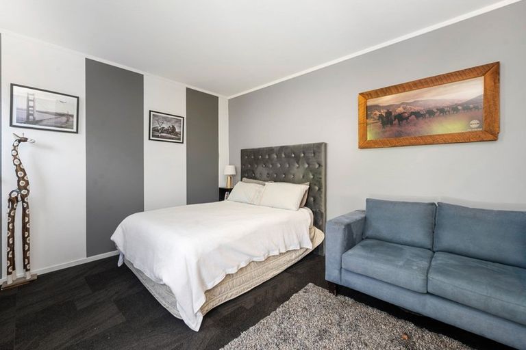 Photo of property in 17 Irwin Place, Kinloch, Taupo, 3377