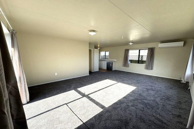 Photo of property in 2/65 Wakefield Street, Alicetown, Lower Hutt, 5010
