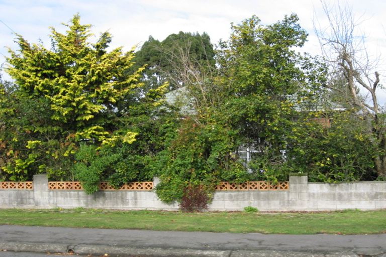 Photo of property in 129 Sawyers Arms Road, Northcote, Christchurch, 8052