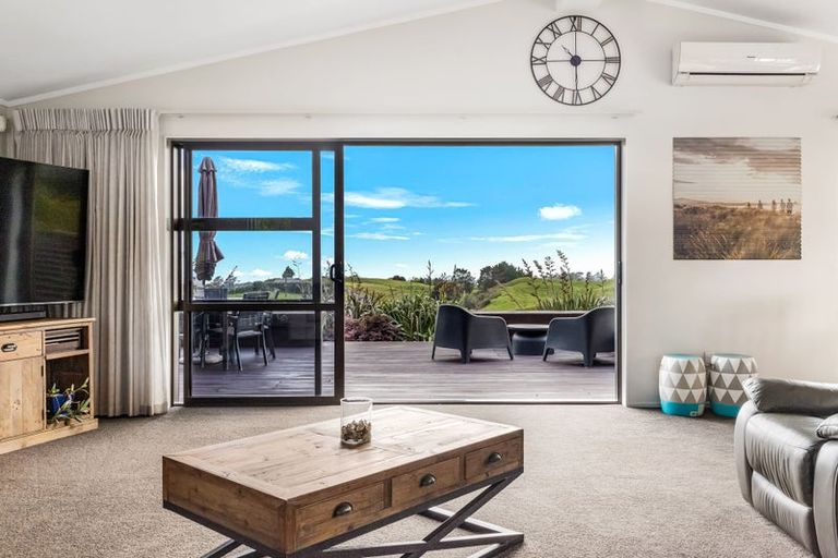 Photo of property in 1459 Carrington Road, Hurworth, New Plymouth, 4371