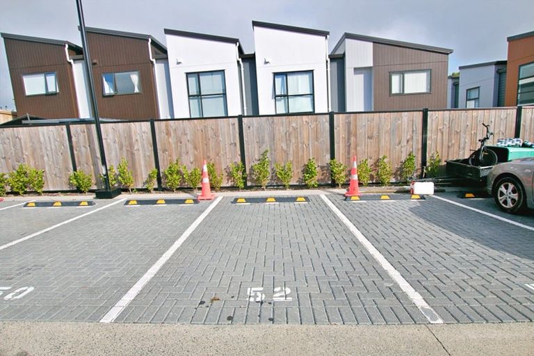 Photo of property in 52 Raupeti Lane, Henderson, Auckland, 0612
