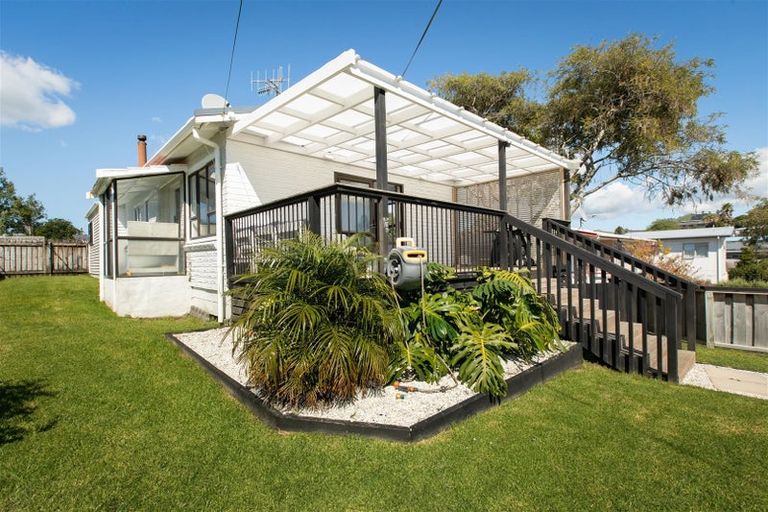 Photo of property in 72 The Crescent, Waihi Beach, 3611