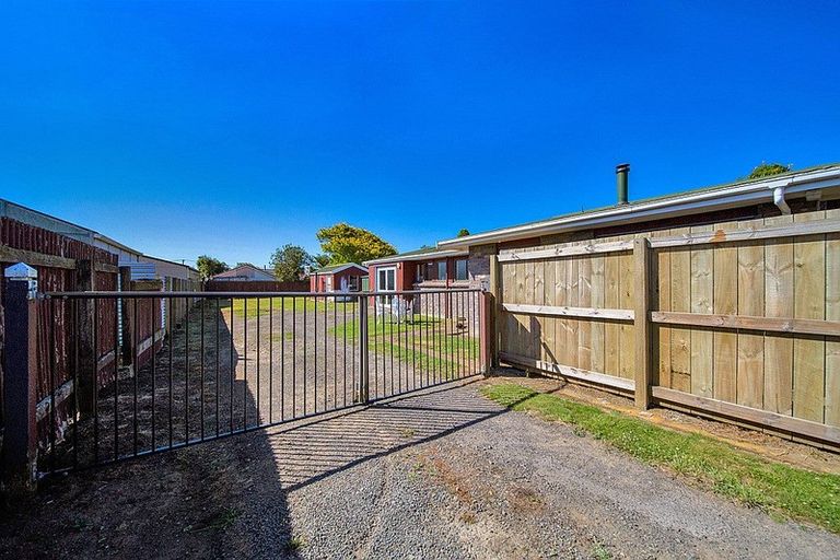 Photo of property in 27 Gore Street, Normanby, Hawera, 4614