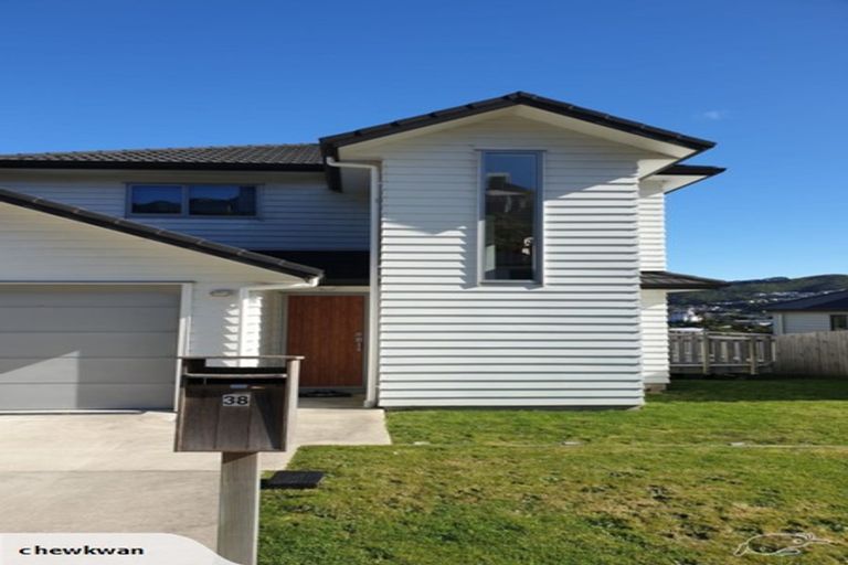 Photo of property in 38 Cresswell Place, Johnsonville, Wellington, 6037