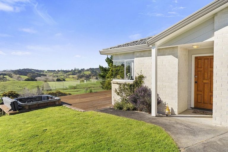 Photo of property in 233 Whitehills Road, Waitoki, Silverdale, 0994