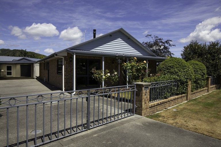 Photo of property in 5 Munson Street, Reefton, 7830