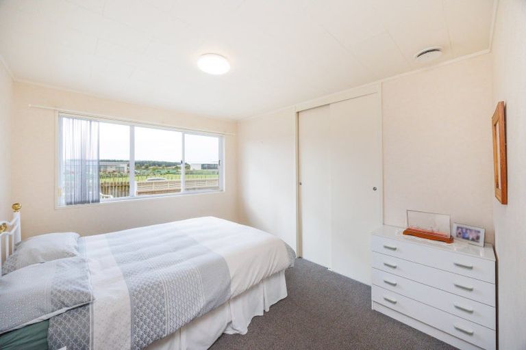 Photo of property in 20 Thomas Place, Foxton Beach, Foxton, 4815