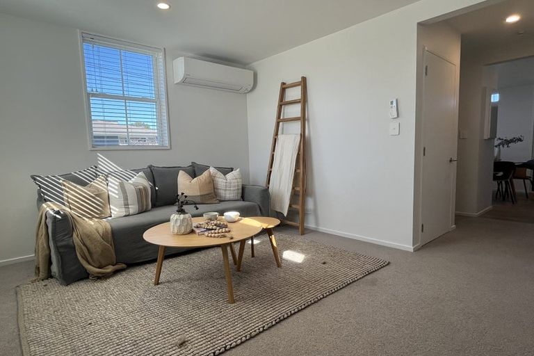 Photo of property in 4/30 Hargest Crescent, Sydenham, Christchurch, 8023
