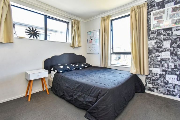 Photo of property in 6 Kohi Kai Place, Weymouth, Auckland, 2103