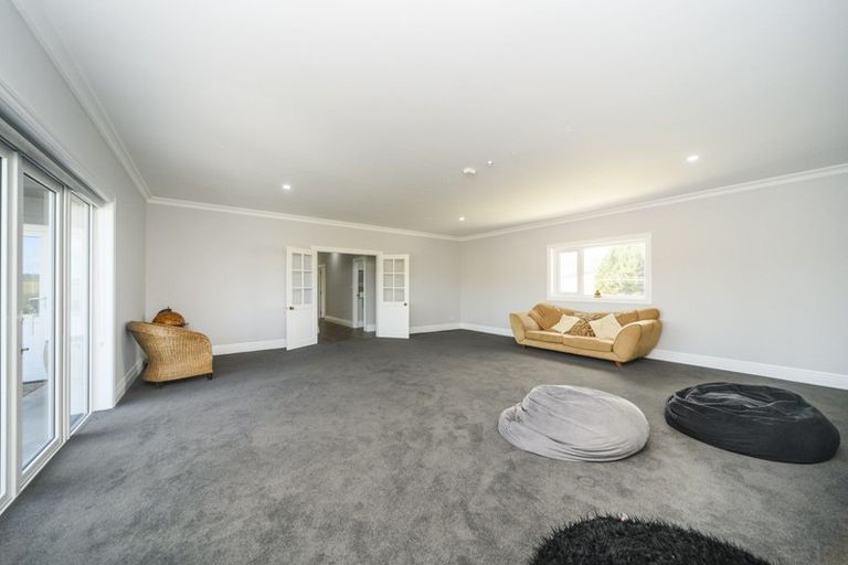 Photo of property in 52 Highland View Drive, Tokomaru, Palmerston North, 4474