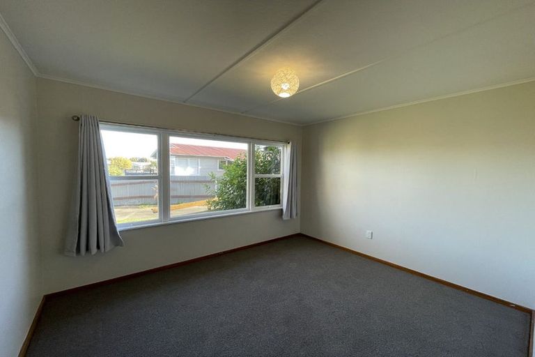 Photo of property in 8 Guildford Street, Tamatea, Napier, 4112