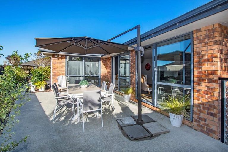 Photo of property in 50 Ocean View Rise, Ruakaka, 0116