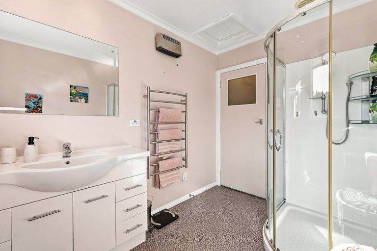 Photo of property in 123 Martin Road, Fairfield, Dunedin, 9018