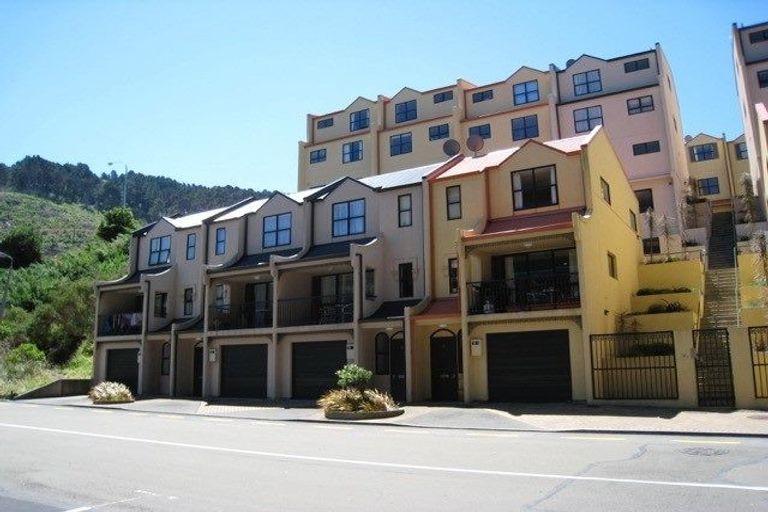 Photo of property in 19 Ballantrae Place, Thorndon, Wellington, 6011