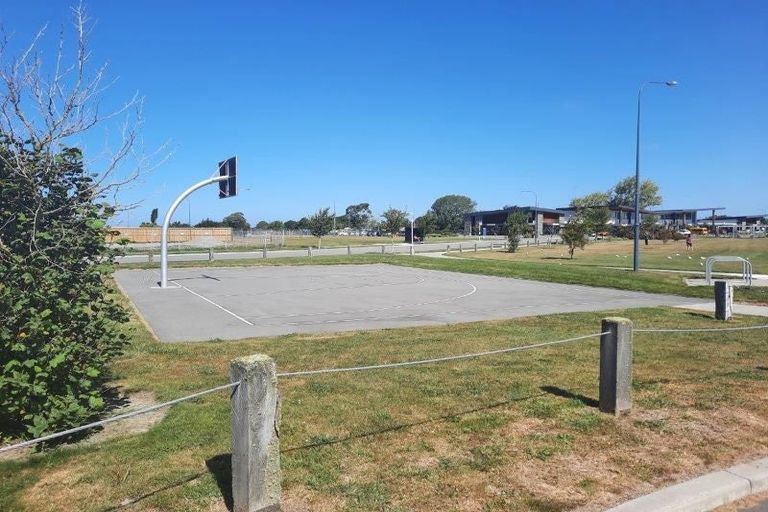 Photo of property in 43 Hayson Drive, Kaiapoi, 7630