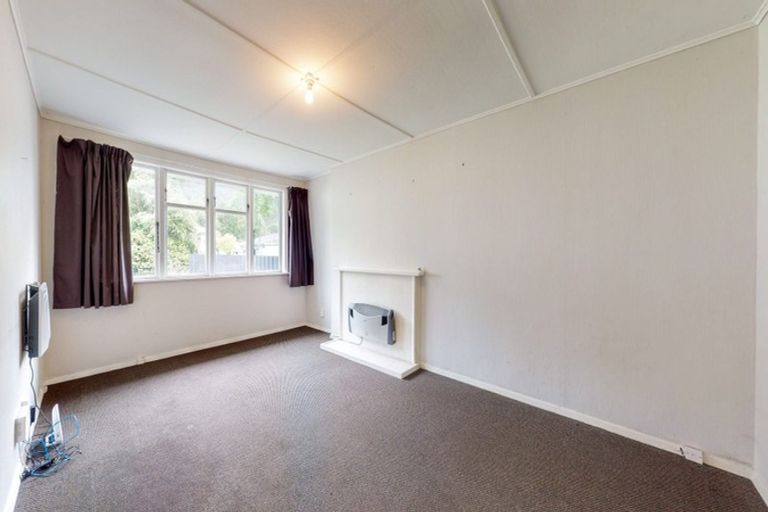 Photo of property in 62 Delaney Drive, Stokes Valley, Lower Hutt, 5019