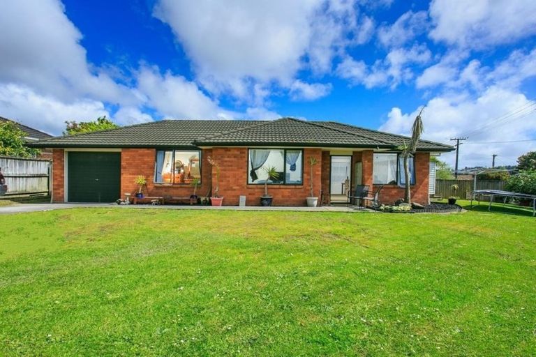 Property details for 44a Longburn Road, Henderson, Auckland, 0610