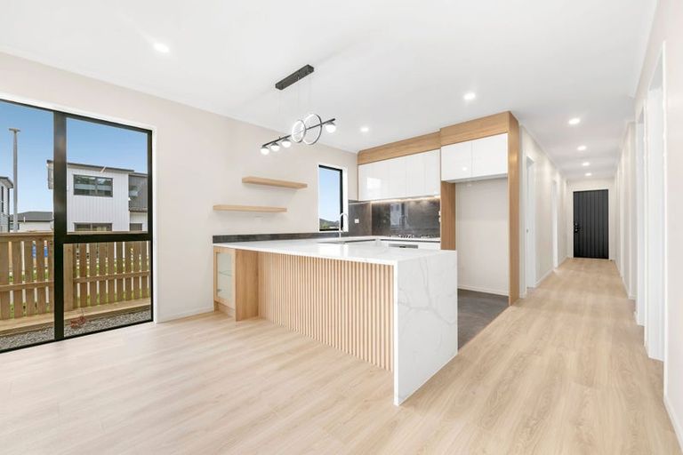 Photo of property in 3 Sagitta Drive, Flat Bush, Auckland, 2019