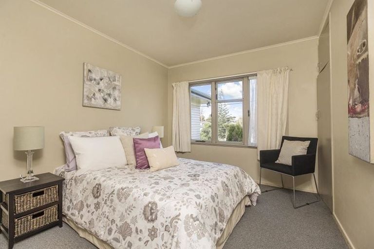Photo of property in 28 James Street, Bayview, Auckland, 0629