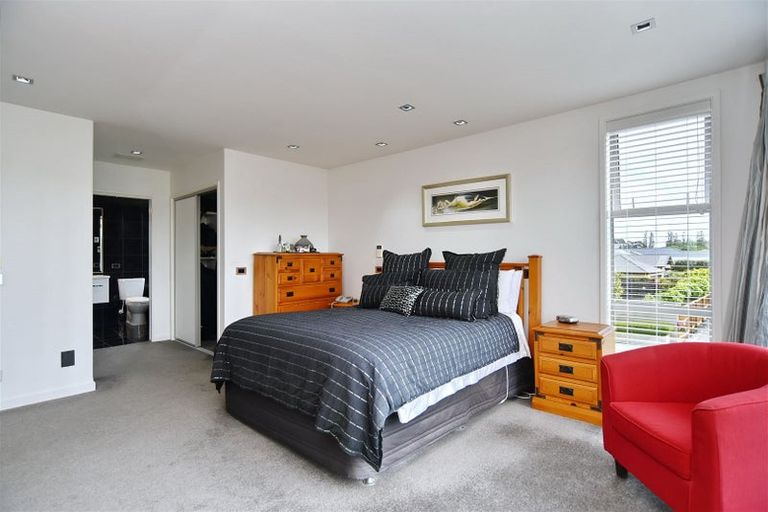Photo of property in 2 Brookwater Avenue, Northwood, Christchurch, 8051