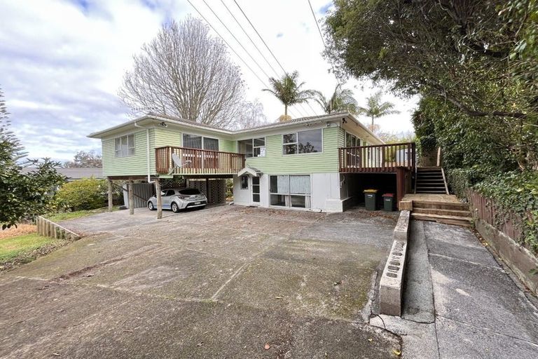 Photo of property in 214 Forrest Hill Road, Forrest Hill, Auckland, 0620