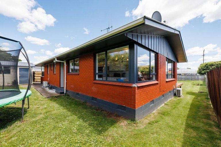 Photo of property in 42 Shakespeare Street, Leamington, Cambridge, 3432