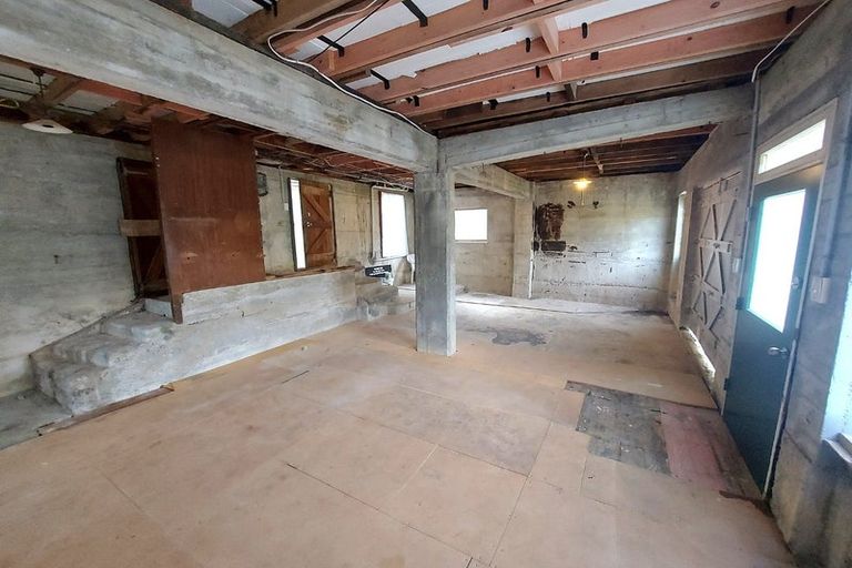 Photo of property in 92 Fraser Avenue, Johnsonville, Wellington, 6037