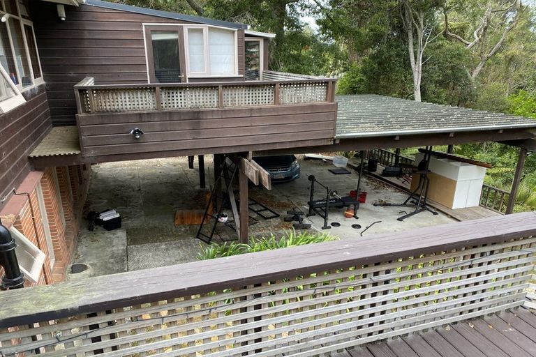 Photo of property in 69 Pupuke Road, Birkenhead, Auckland, 0627