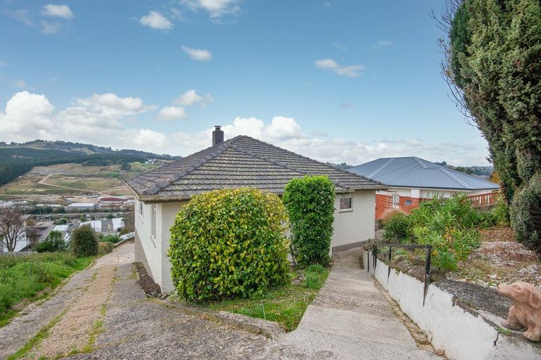 Photo of property in 30 Scotland Terrace, Green Island, Dunedin, 9018