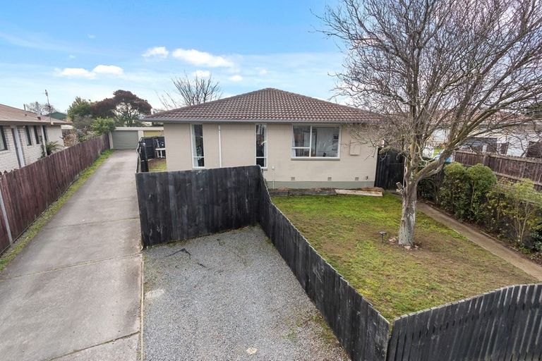 Photo of property in 1/23 Branksome Place, Parklands, Christchurch, 8083