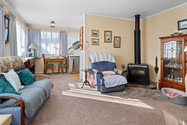 Photo of property in 1/105 Main Rd Havelock, Havelock, 7100