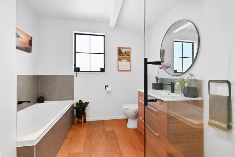 Photo of property in 2/31 Celia Street, Redcliffs, Christchurch, 8081