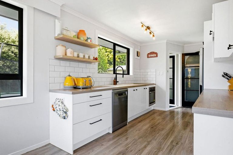 Photo of property in 42 Shakespeare Street, Leamington, Cambridge, 3432