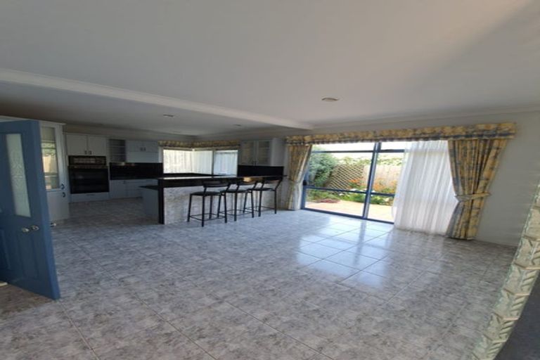 Photo of property in 33a Youngs Road, Papakura, 2110