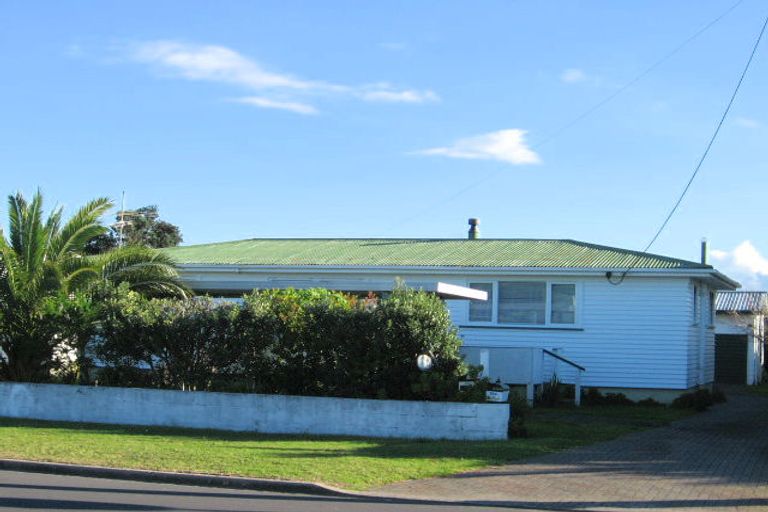 Photo of property in 234 Centreway Road, Orewa, 0931