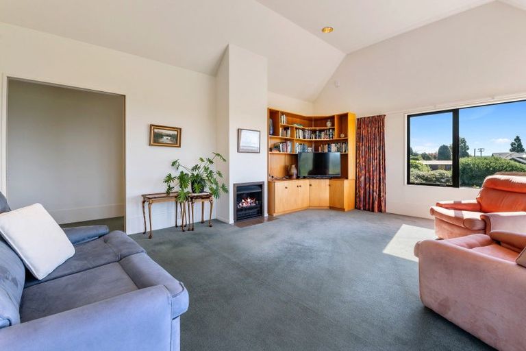 Photo of property in 8 Mokoia Drive, Tihiotonga, Rotorua, 3015