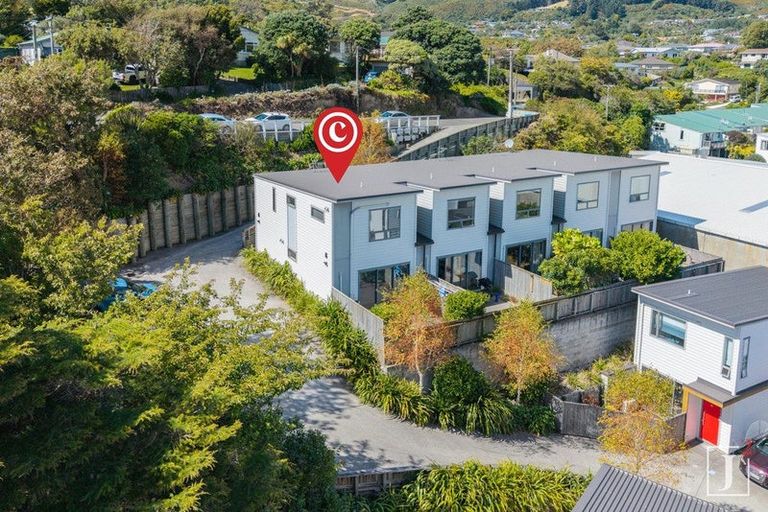 Photo of property in 5/7 Handyside Street, Tawa, Wellington, 5028