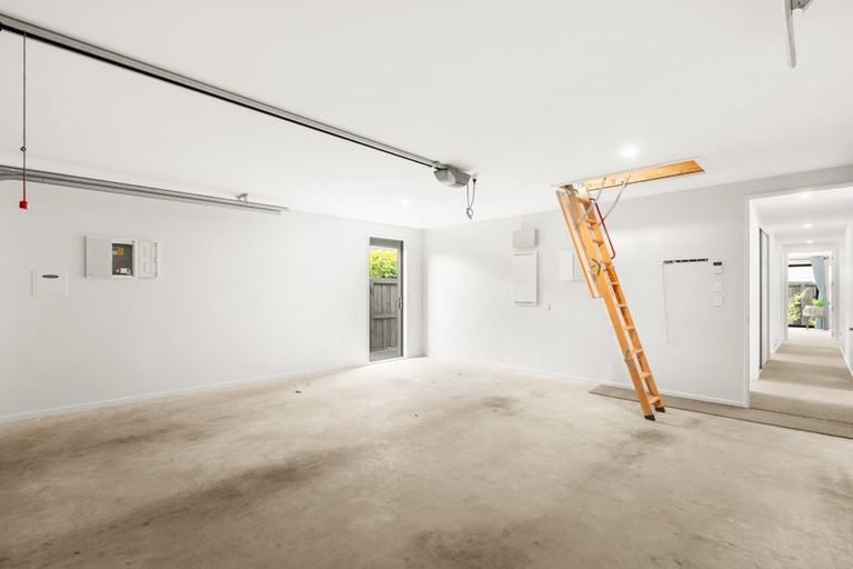 Photo of property in 22 Kirkland Crescent, Harewood, Christchurch, 8051