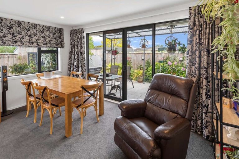 Photo of property in 43a Abraham Crescent, Milson, Palmerston North, 4414