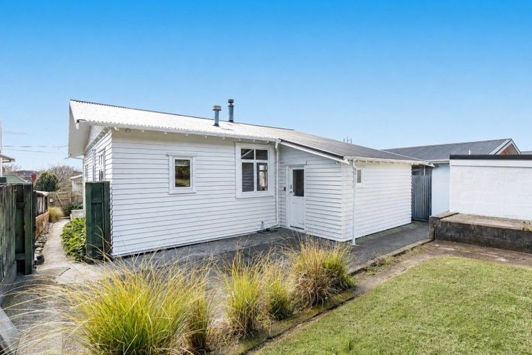 Photo of property in 100 Lemon Street, New Plymouth, 4312