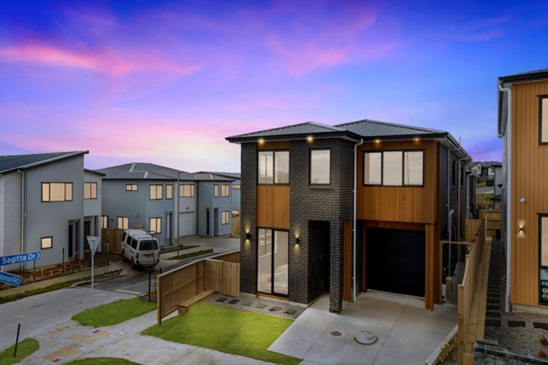 Photo of property in 32 Adamson Road, Flat Bush, Auckland, 2019