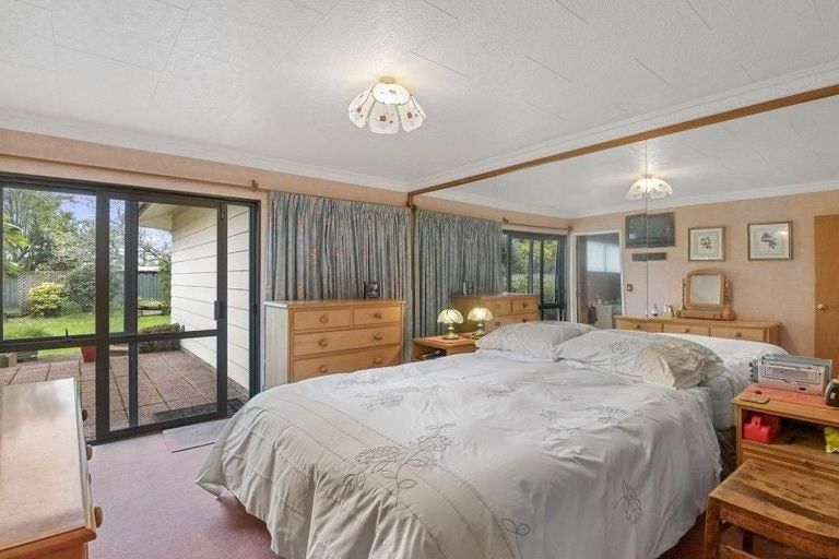 Photo of property in 16 Regal Street, Levin, 5510