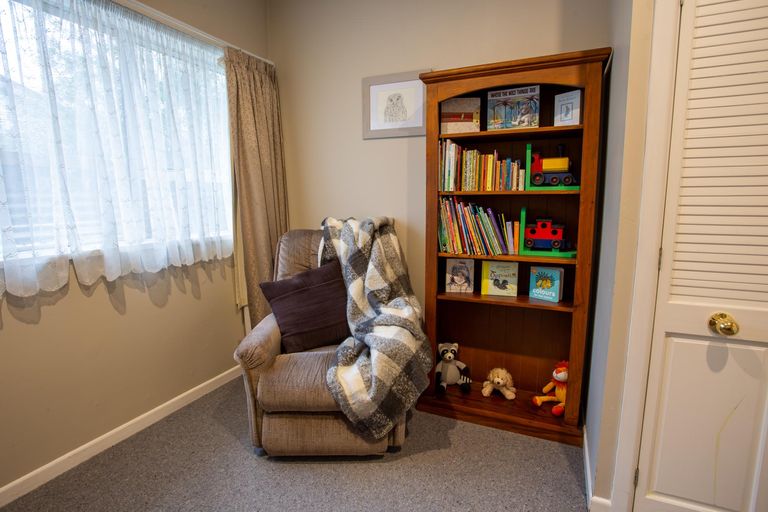 Photo of property in 6 Rhodes Street, Carterton, 5713