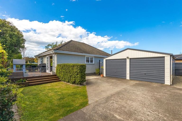 Photo of property in 1/2 Moreland Avenue, Papanui, Christchurch, 8053