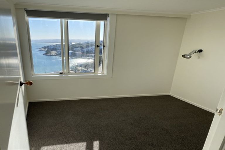 Photo of property in 10/2 Oriental Terrace, Mount Victoria, Wellington, 6011