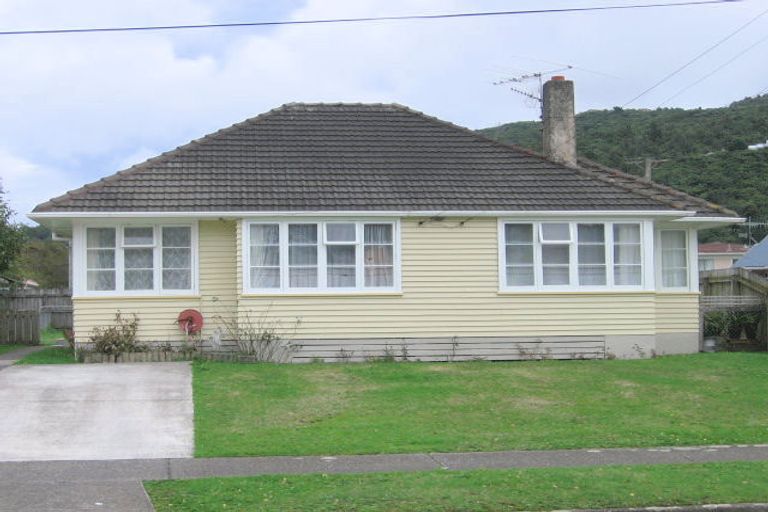 Photo of property in 7 Lockwood Crescent, Taita, Lower Hutt, 5011